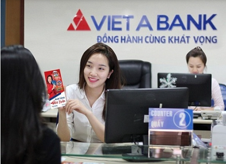 Ngân hàng Việt Á có làm việc thứ 7 không?