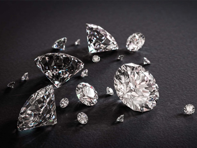 Vựa kim cương lớn nhất thế giới chật vật đáp ứng nhu cầu trong mùa dịch |  VTV.VN